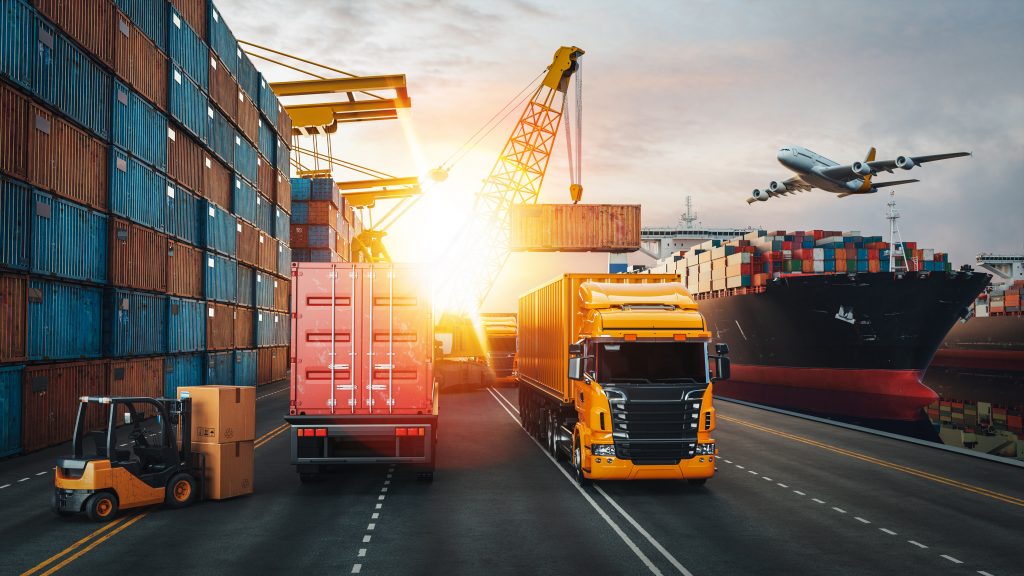 Advantages of hiring freight forwarding service